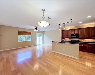 412 Penny Royal Place - Photo Thumbnail 15