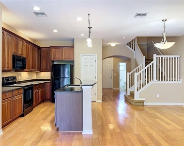 412 Penny Royal Place - Photo Thumbnail 25