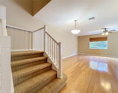 412 Penny Royal Place - Photo Thumbnail 12