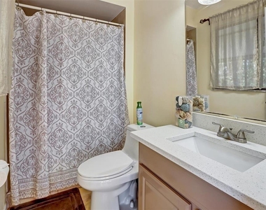 700 Sunbury Drive - Photo Thumbnail 19