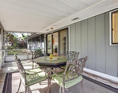 700 Sunbury Drive - Photo Thumbnail 29