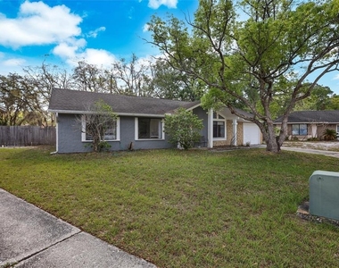 700 Sunbury Drive - Photo Thumbnail 2
