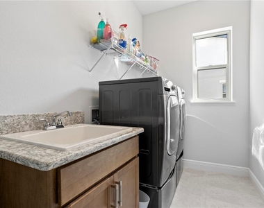 8204 Topsail Place - Photo Thumbnail 53