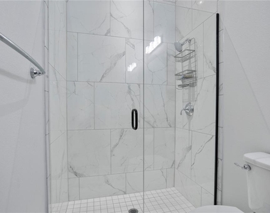 8204 Topsail Place - Photo Thumbnail 30