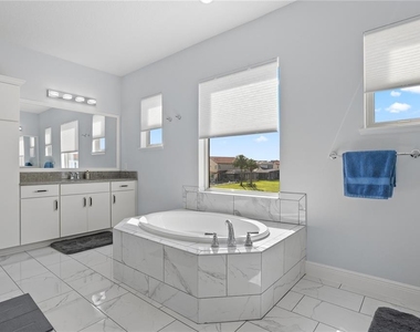 8204 Topsail Place - Photo Thumbnail 37