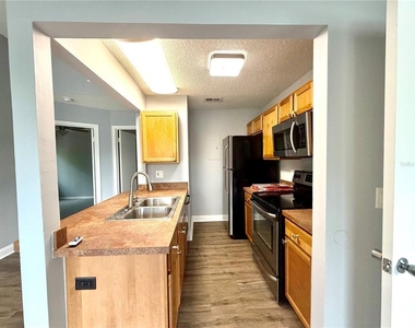 549 Sun Ridge Place - Photo Thumbnail 2