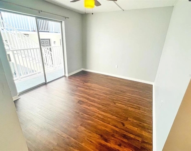 276 Polk Avenue - Photo Thumbnail 4