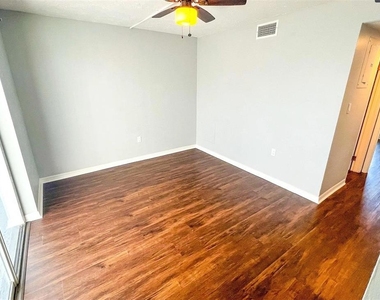 276 Polk Avenue - Photo Thumbnail 3