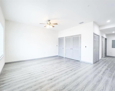 5230 Eggleston Avenue - Photo Thumbnail 1