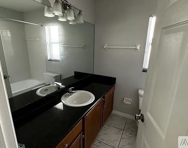 9104 Lake Lotta Circle - Photo Thumbnail 13