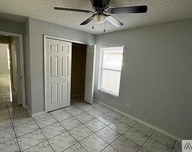 9104 Lake Lotta Circle - Photo Thumbnail 5