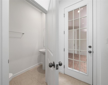 2420 Celebration Boulevard - Photo Thumbnail 9
