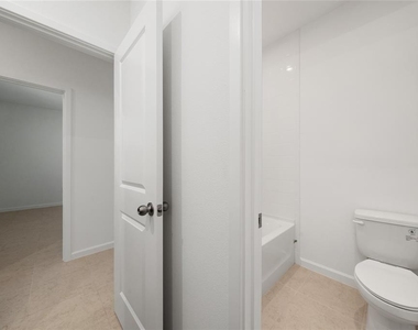 2420 Celebration Boulevard - Photo Thumbnail 22