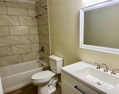 7813 Cross Creek Circle - Photo Thumbnail 31