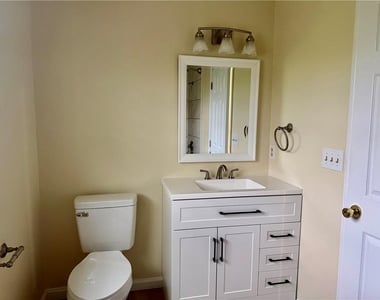 7813 Cross Creek Circle - Photo Thumbnail 20