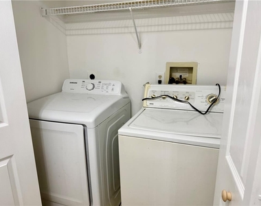 7813 Cross Creek Circle - Photo Thumbnail 14