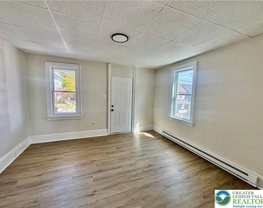 438 Market Street - Photo Thumbnail 16