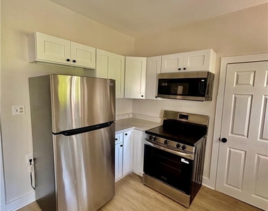 438 Market Street - Photo Thumbnail 3