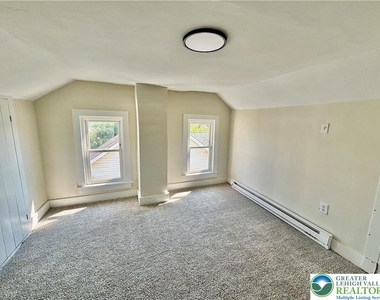 438 Market Street - Photo Thumbnail 15