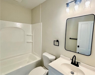 438 Market Street - Photo Thumbnail 9