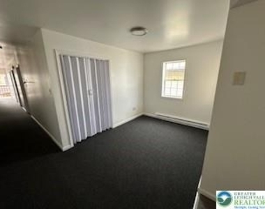 20 Water Street - Photo Thumbnail 7