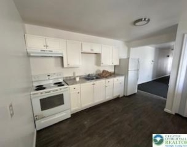 20 Water Street - Photo Thumbnail 9
