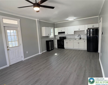 227 South Street - Photo Thumbnail 5
