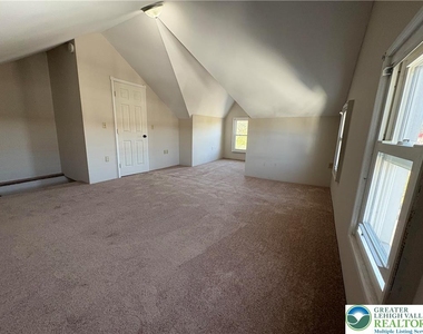 227 South Street - Photo Thumbnail 11
