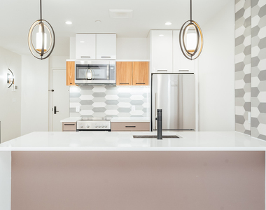 987 Willoughby Ave - Photo Thumbnail 15