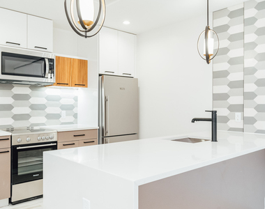 987 Willoughby Ave - Photo Thumbnail 17