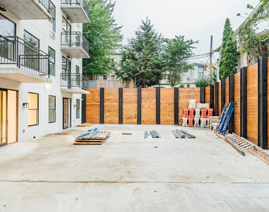 987 Willoughby Ave - Photo Thumbnail 2