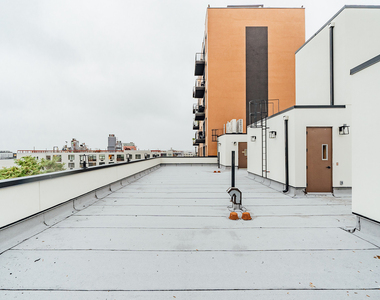 987 Willoughby Ave - Photo Thumbnail 12