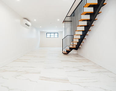 987 Willoughby Ave - Photo Thumbnail 5