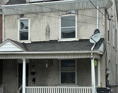 235 E Goepp Street - Photo Thumbnail 1
