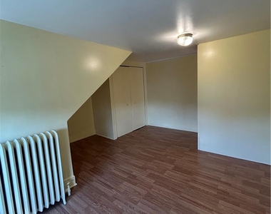 235 E Goepp Street - Photo Thumbnail 13