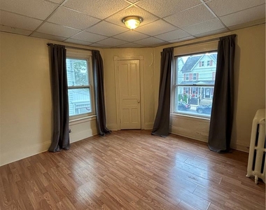 235 E Goepp Street - Photo Thumbnail 6