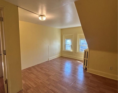 235 E Goepp Street - Photo Thumbnail 12