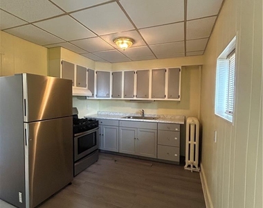 235 E Goepp Street - Photo Thumbnail 4