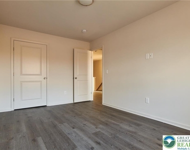 6639 Stein Way - Photo Thumbnail 27