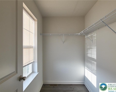 6639 Stein Way - Photo Thumbnail 15