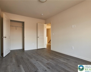 6639 Stein Way - Photo Thumbnail 28