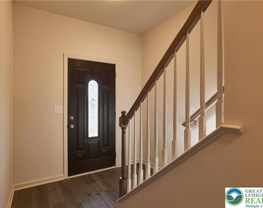 6639 Stein Way - Photo Thumbnail 10