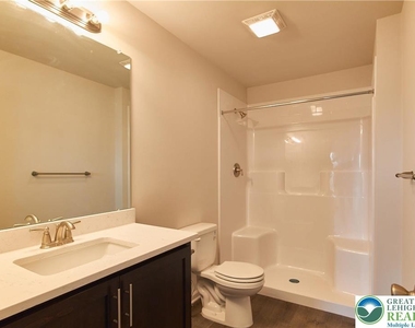 6639 Stein Way - Photo Thumbnail 12