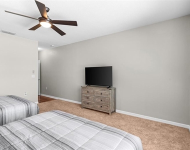 5771 Marsh Landing Drive - Photo Thumbnail 20