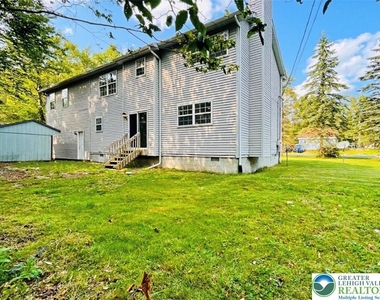1226 Country Place Drive - Photo Thumbnail 4