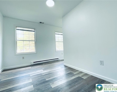 1226 Country Place Drive - Photo Thumbnail 20