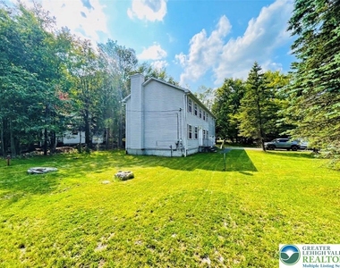 1226 Country Place Drive - Photo Thumbnail 2