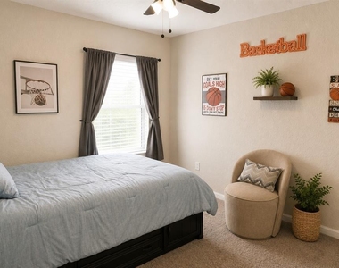 8016 Diamond Creek Lane - Photo Thumbnail 12