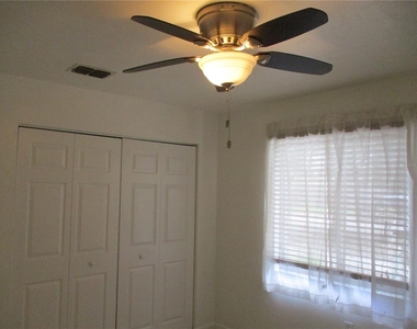 1048 Sw 6th Drive - Photo Thumbnail 15
