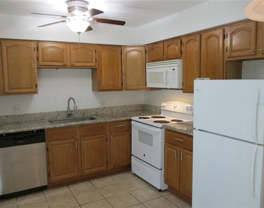 1048 Sw 6th Drive - Photo Thumbnail 7